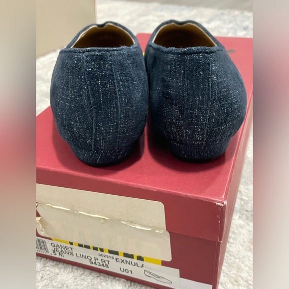 New in Box VANELI Ganet Jeans Flat Size 5M - Picture 3 of 4